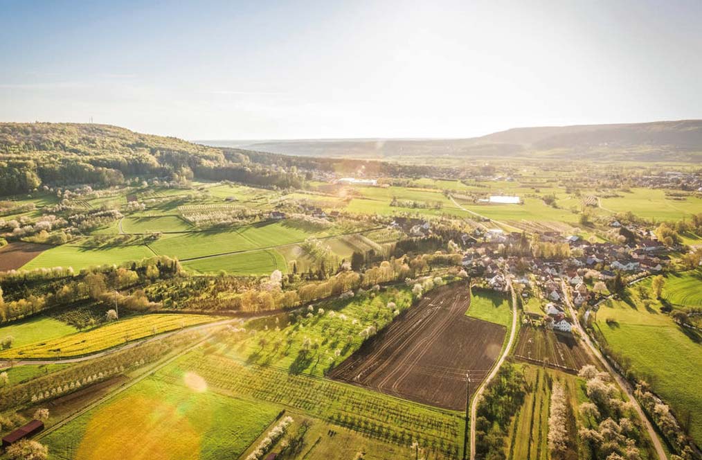 SolarunterstützteWärmenetze für Dörfer