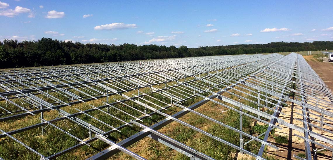 Freiland-Montagesystem für Kollektoren bei Großanlagen