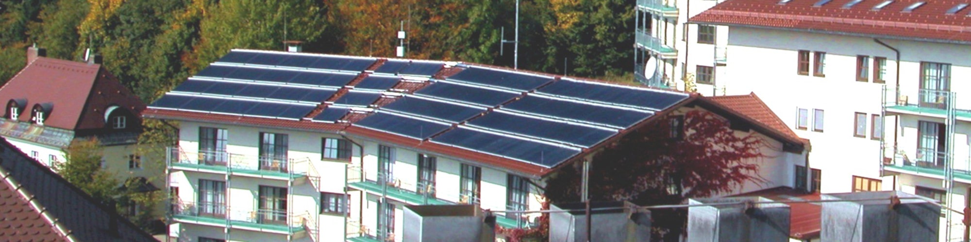 Wärmenetz mit Solar: Asklepios Klinik Schaufling